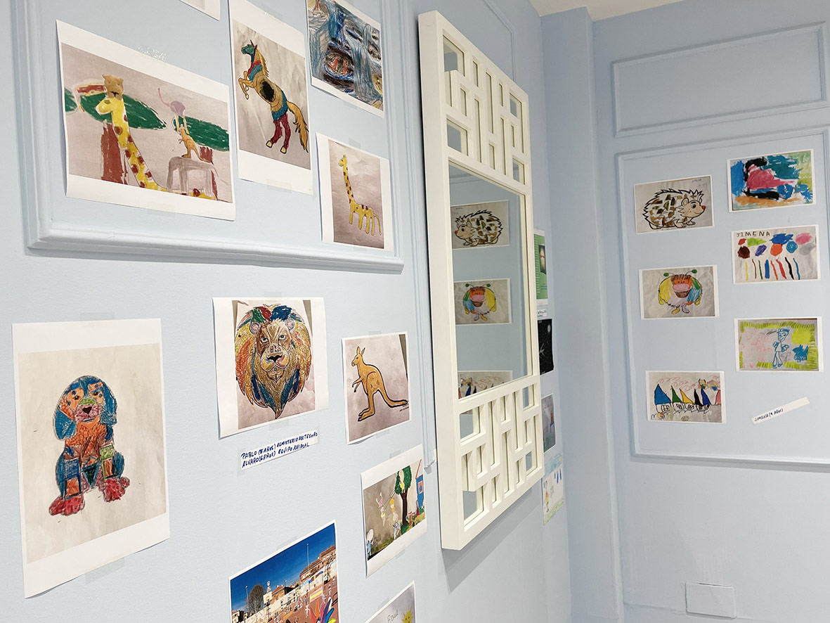 El Tormes acoge una exposición de dibujos de un proyecto nacido durante el confinamiento: Dibucontando