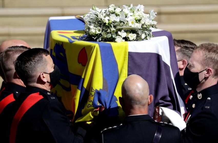  Reino Unido guarda un minuto de silencio en el funeral del duque de Edimburgo