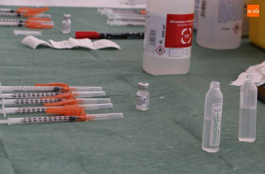  Sanidad entrega este viernes a las comunidades autónomas 328.800 nuevas dosis de la vacuna Moderna