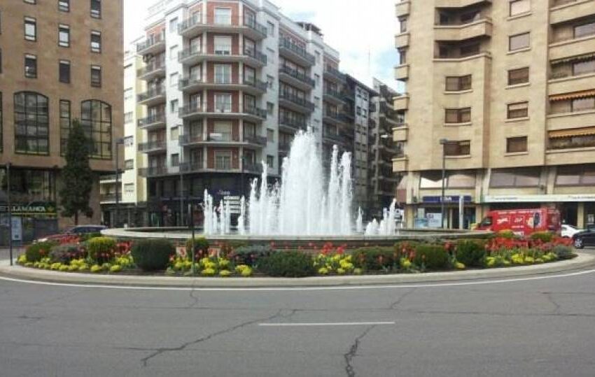  Salen a subasta dos viviendas en Salamanca y Santa Marta por valor de más de 1,3 millones de euros