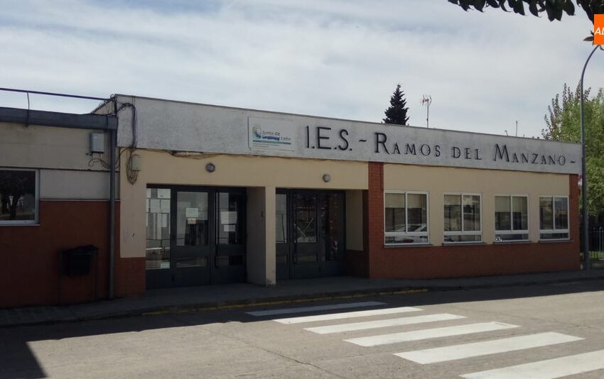  En cuarentena, un aula del IES Ramos del Manzano de Vitigudino