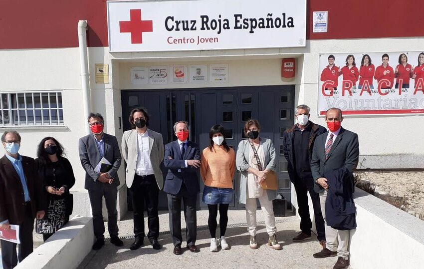  Visita de la Alcaldesa de Béjar al Centro Joven de Cruz Roja en Salamanca