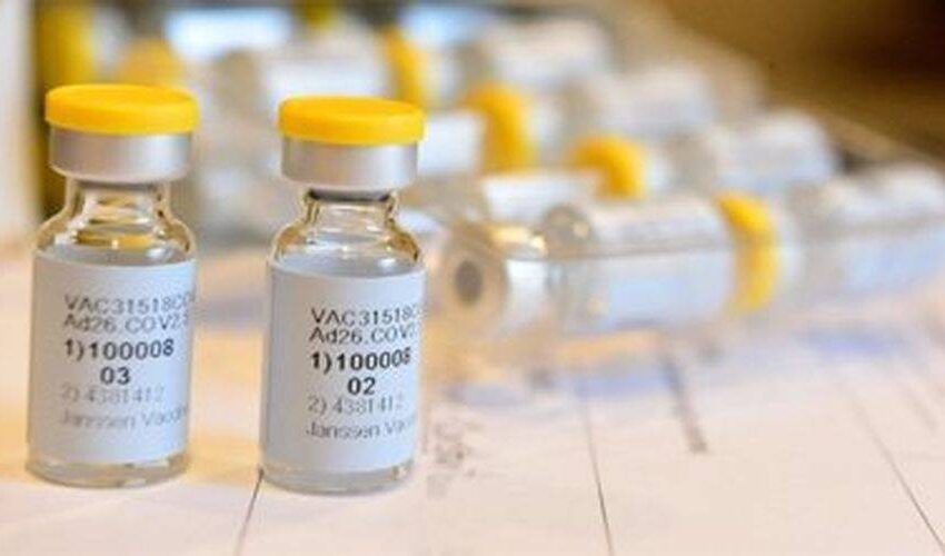  Llegan a España las primeras vacunas de Janssen, a la espera del dictamen de las autoridades sanitarias