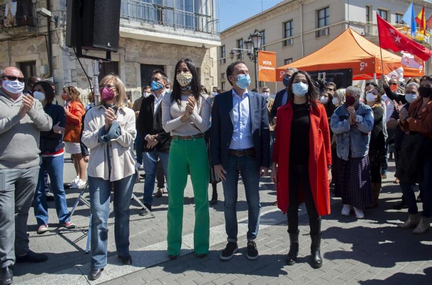  Arrimadas: el voto a Cs evitará que Iglesias lleve la economía en Madrid o Monasterio la educación