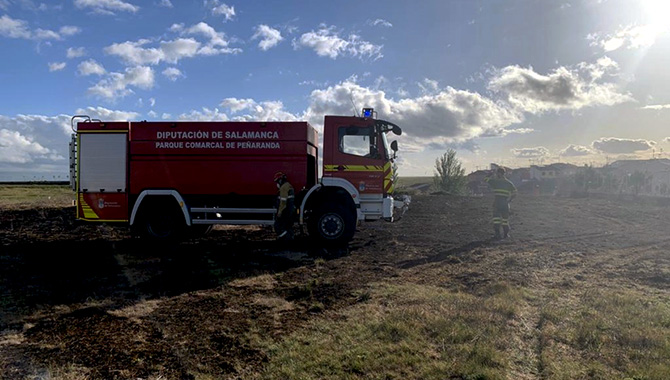  Sofocado un incendio declarado en una tierra en Macotera