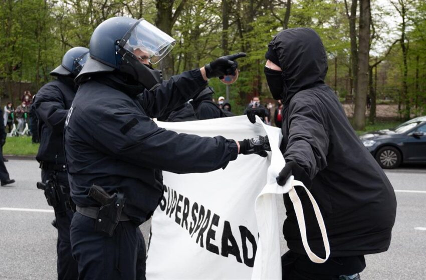  Las manifestaciones del 1 de mayo se vuelven violentas en varias ciudades alemanas