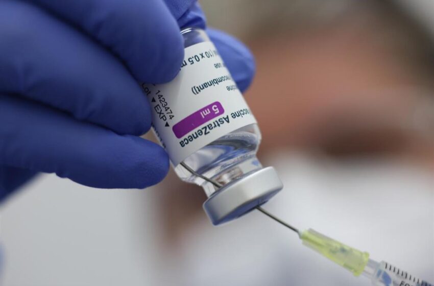  El Comité de Bioética avala que los vacunados con AstraZeneca puedan recibir la segunda dosis