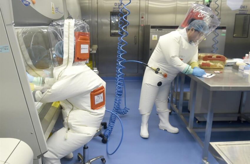  El espionaje británico ve «factible» que el coronavirus haya salido de un laboratorio