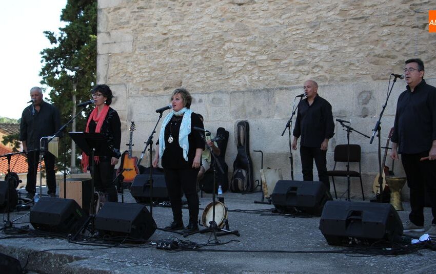  Baleo anima con su míusica folk las fiestas del Corpus en Monleras