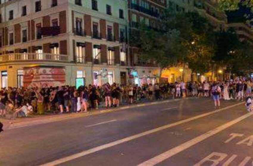  Enfrentamientos entre la Policía y manifestantes tras la concentración por el asesinato de Samuel en Madrid