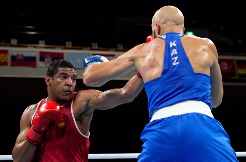  Enmanuel Reyes se mete en cuartos tras derrotar por ‘KO’ al subcampeón olímpico Levit
