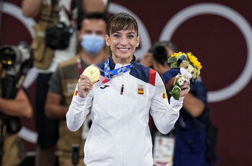  Sandra Sánchez, medalla de oro en karate en la modalidad de kata