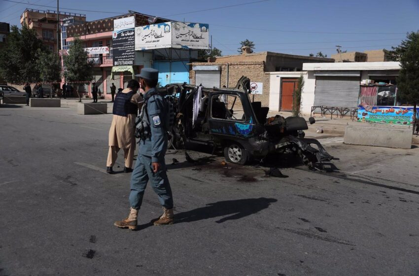  EEUU y Reino Unido recomiendan a sus ciudadanos que abandonen Afganistán ante el avance talibán