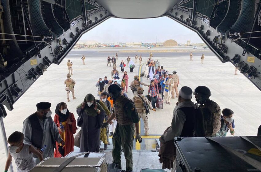  Despega de Kabul el avión con el primer grupo de españoles y afganos evacuados