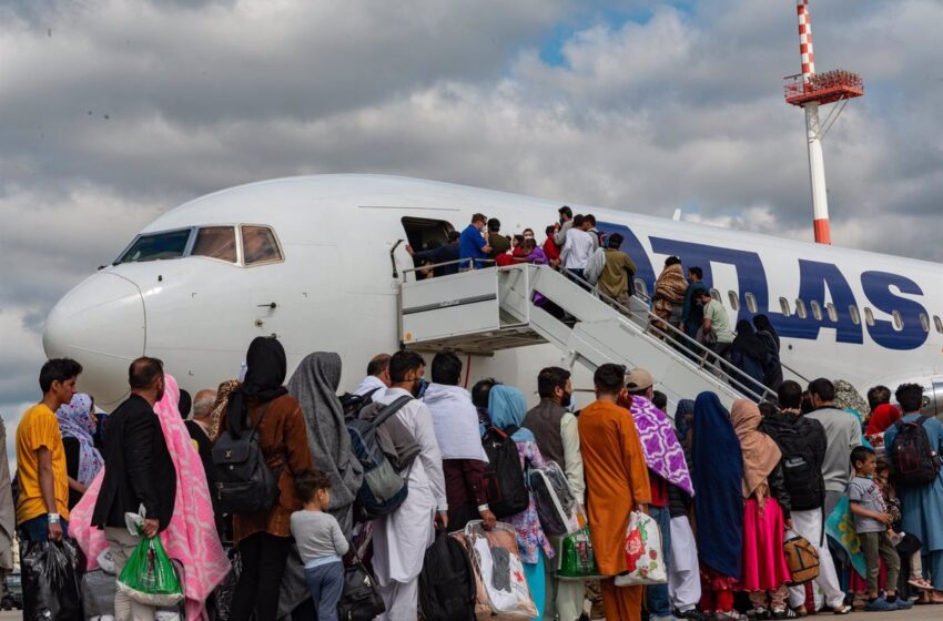 Más de 100.000 personas han sido evacuadas desde Kabul tras la conquista talibán