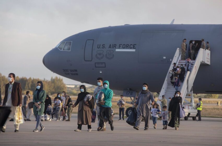  Estados Unidos traslada a 350 afganos de la Base Naval de Rota (Cádiz) a la Base Militar del Estado de Virginia