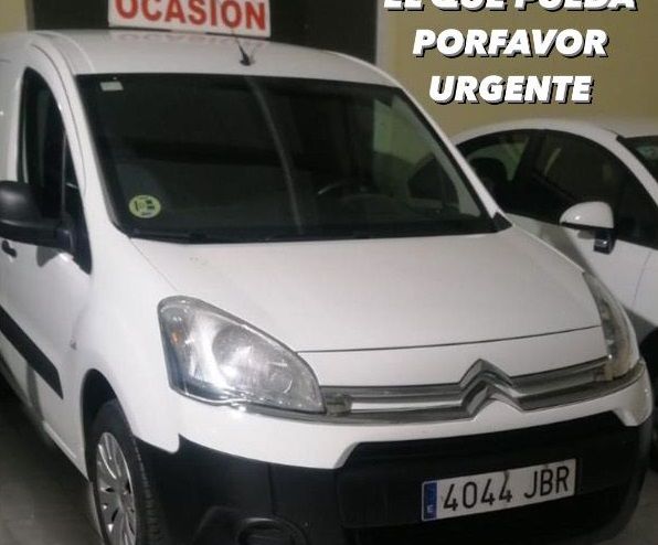  Denuncian el robo de una furgoneta Citroën en Pelarrodríguez