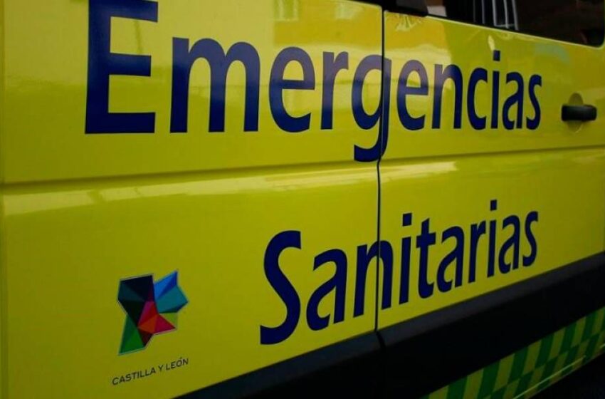  Dos fallecidos y tres heridos en un accidente entre un camión, un taxi y un turismo en Segovia