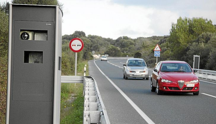  Un conductor se libra de una multa de 1.200 euros por una mala notificación de Correos