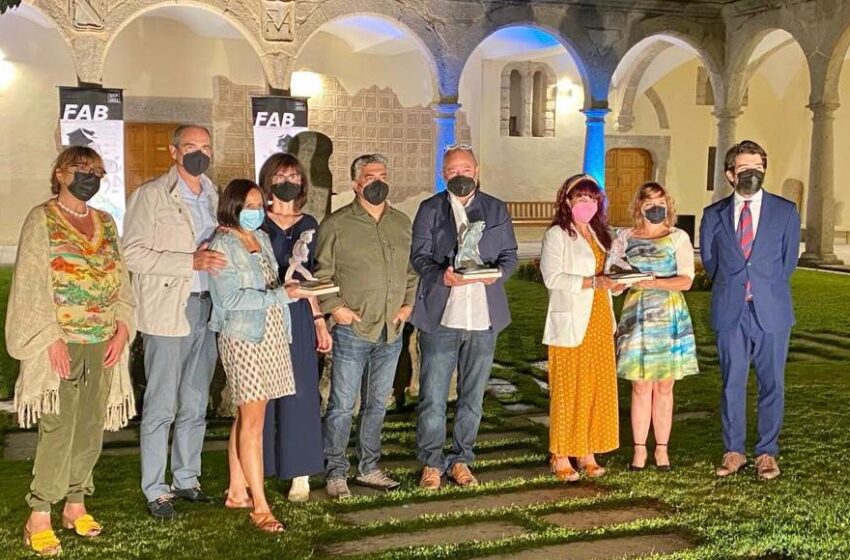  Civitas y la Feria de Teatro recogen el premio ‘Hombre de Musgo’ concedido por el FAB de Béjar