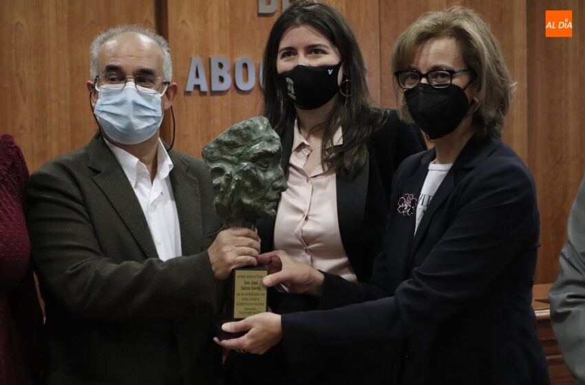  José García recibe el premio que otorga la Asociación ‘Juristas contra el ruido’