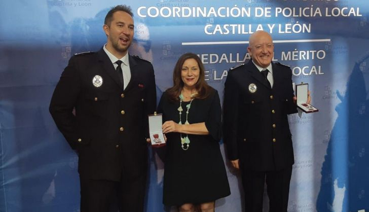  La Junta de Castilla y león reconoce el mérito de dos agentes de la Policía Local de Peñaranda