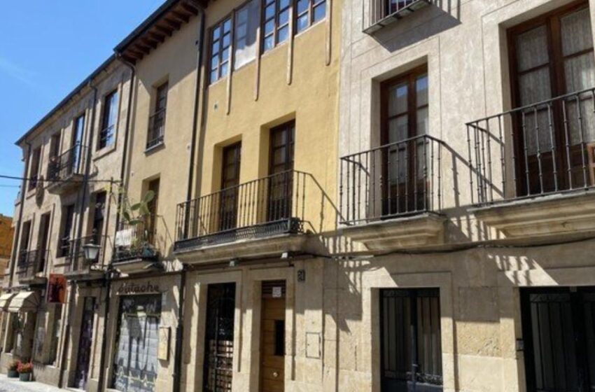  El Black Friday inmobiliario saca a la venta 14 viviendas y 3 garajes en Salamanca a precios ajustados