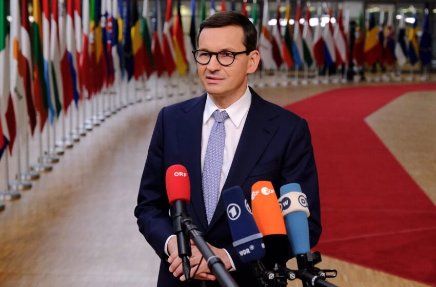 Polonia describe la crisis migratoria como «el mayor intento de desestabilizar Europa» desde el fin de la Guerra Fría