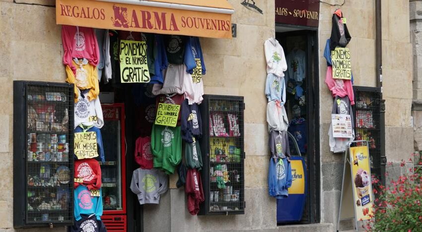 Los comerciantes del casco viejo de Salamanca reclaman que la Junta les considere actividad turística complementaria