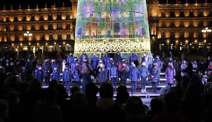  Santa Cecilia y la Escuela Municipal de Música y Danza inauguran ‘Navidad Polifónica’ en la Plaza Mayor