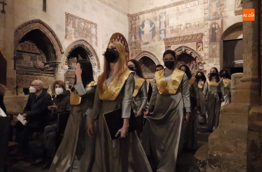  Concierto de villancicos del Coro Tomás Luis de Victoria en la Catedral Vieja
