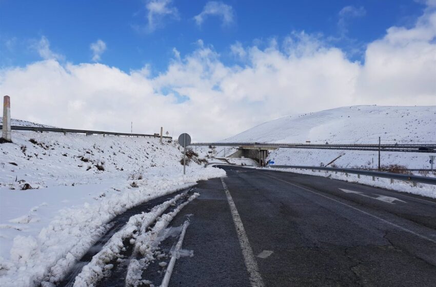  El temporal de nieve afecta a 62 carreteras y puertos de montaña