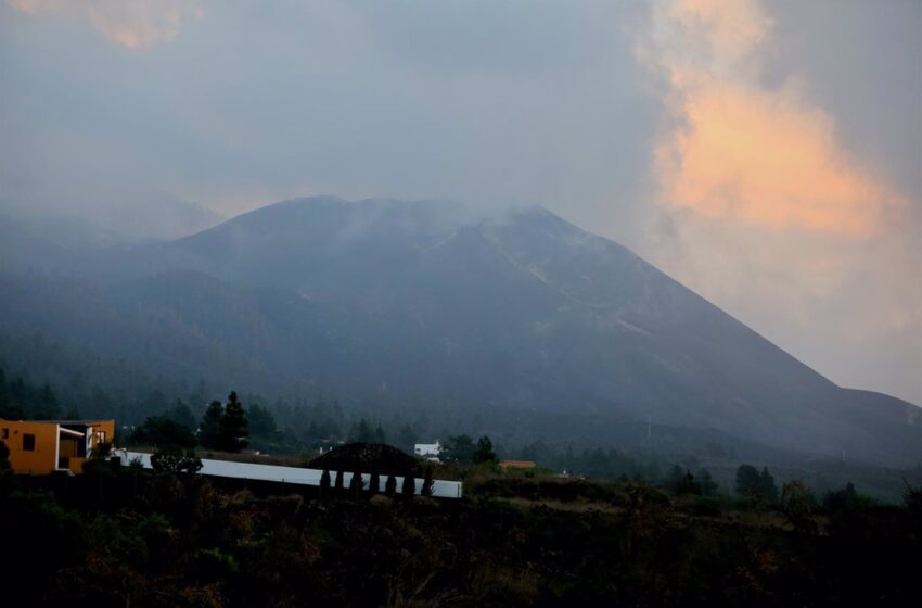  El volcán de La Palma, a solo un día de darse oficialmente por apagado