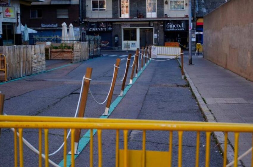  Primer aviso a los bares: la Policía pide que no quiten aparcamiento si no ponen terraza