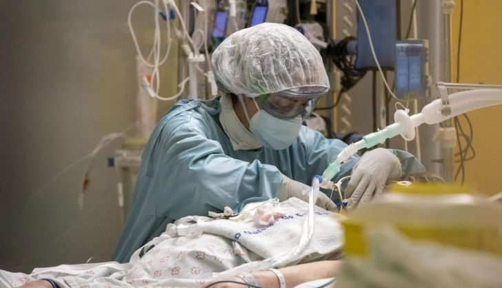  El nivel de riesgo alto continúa en el Hospital de Salamanca mientras que la incidencia acumulada de COVID-19 se reduce
