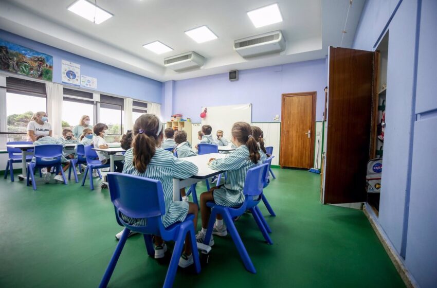  Madrid y Andalucía apuestan por no mantener cuarentenas en el aula, pese a que Sanidad de momento las mantiene
