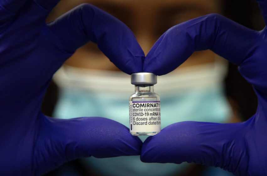  Pfizer avanza que podría tener lista en marzo una vacuna adaptada a ómicron