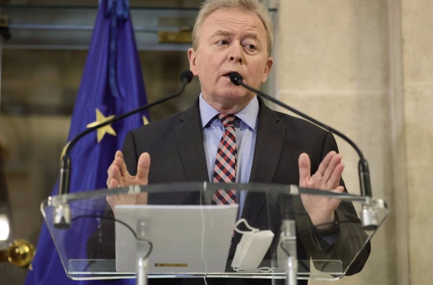  El comisario europeo de Agricultura zanja el debate, reiterando la calidad de la carne española