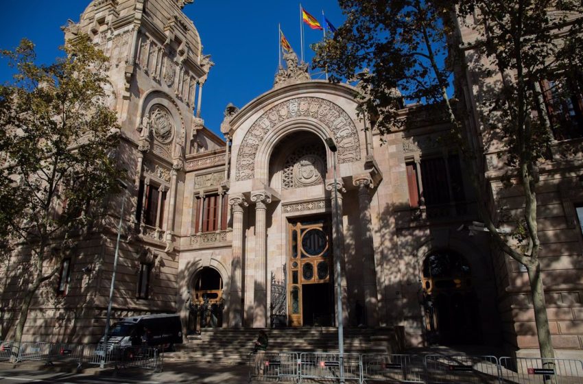  El TSJ de Cataluña ratifica limitar las reuniones a 10 personas y el pasaporte Covid