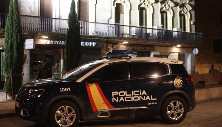  Detenido un joven en Valladolid con más antecedentes que años por robar una cartera a punta de navaja