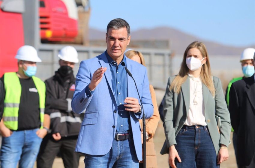  Pedro Sánchez anuncia 1.000 millones para la agroindustria y avisa: «Los fondos europeos no se pueden desaprovechar»