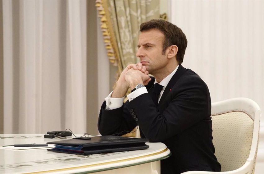  Macron asegura que Putin le garantizó que no habrá «escalada» en Ucrania