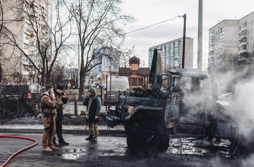  Ucrania resiste ante los ataques de Rusia y asegura que Kiev está «completamente controlada»