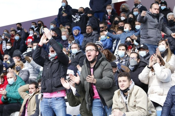  2.131 espectadores no se pierden el Unionistas – Bilbao Athletic