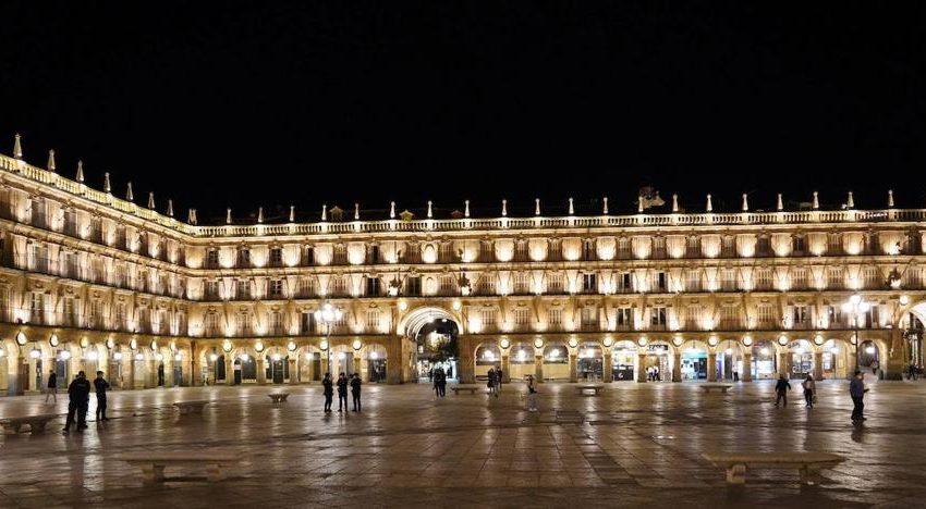  Salamanca se suma a la ‘Hora del Planeta’ y apagará la iluminación artística de monumentos el día 26