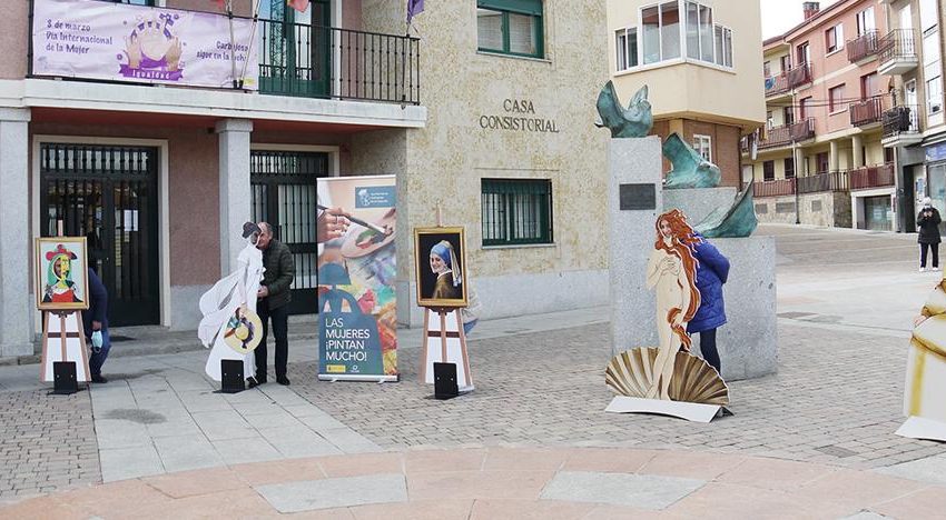  El Ayuntamiento de Carbajosa inaugura la exposición dinámica ‘¡Las mujeres pintan mucho!’