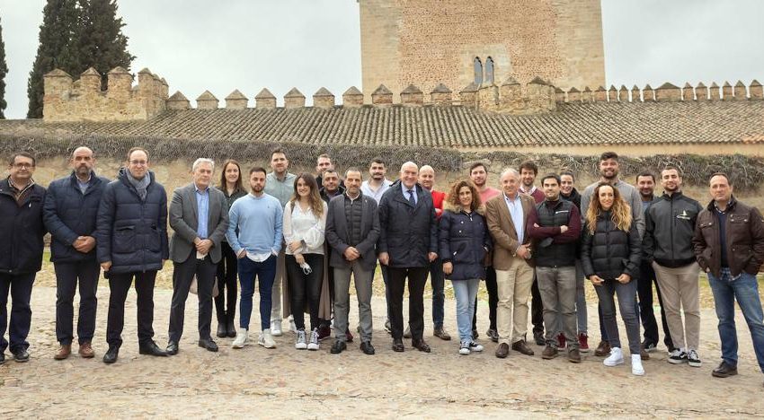  Jesús Julio Carnero fía el futuro del campo en Castilla y León a «los jóvenes y las cooperativas»