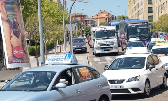  Autoescuelas piden al Gobierno las mismas ayudas acordadas para el transporte: «Estamos al borde del colapso»