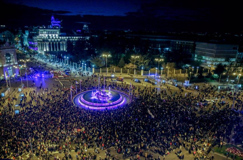  Marchas multitudinarias vuelven a ocupar las calles españolas este 8M por la igualdad pese a las diferencias