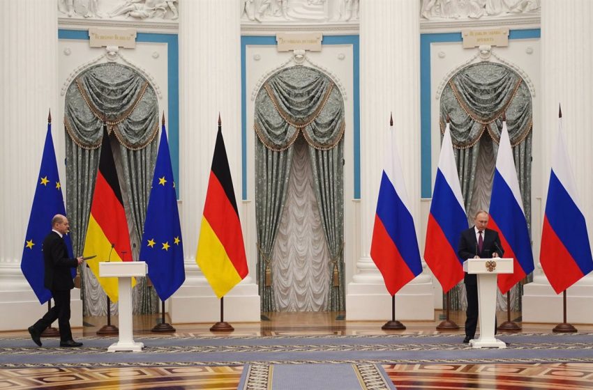 Macron y Scholz piden por teléfono a Putin un alto el fuego inmediato en Ucrania